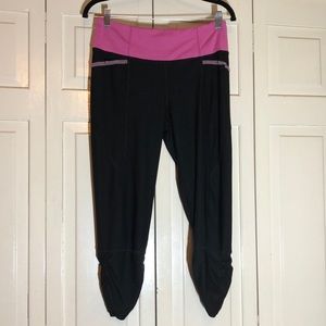 VOGO Athletica Legging Black Pink Coin Key Pocket loops to connect to SZ M